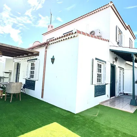 Zz-family House On The By Deihu Experiences * Arico