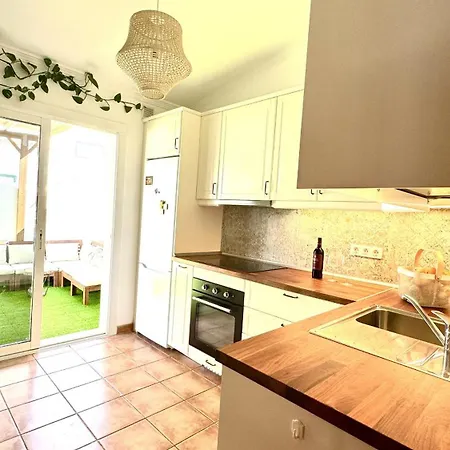 Zz-family House On The By Deihu Experiences בית נופש