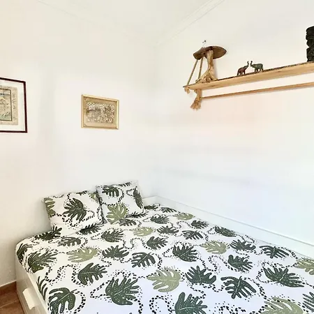 Zz-family House On The By Deihu Experiences בית נופש Arico