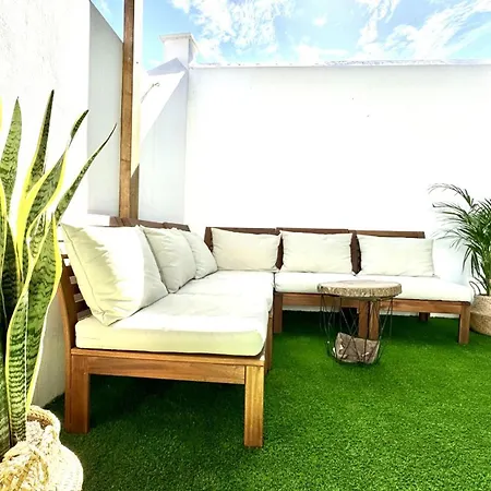 Zz-family House On The By Deihu Experiences בית נופש Arico